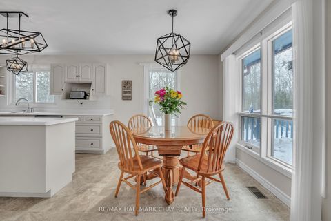 Photo 5 at 25222 Park Road, Sutton & Jackson's Point, Georgina