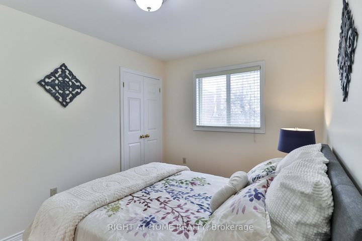 Photo 19 at 459 Maple Leaf Drive, Maple Leaf, Toronto