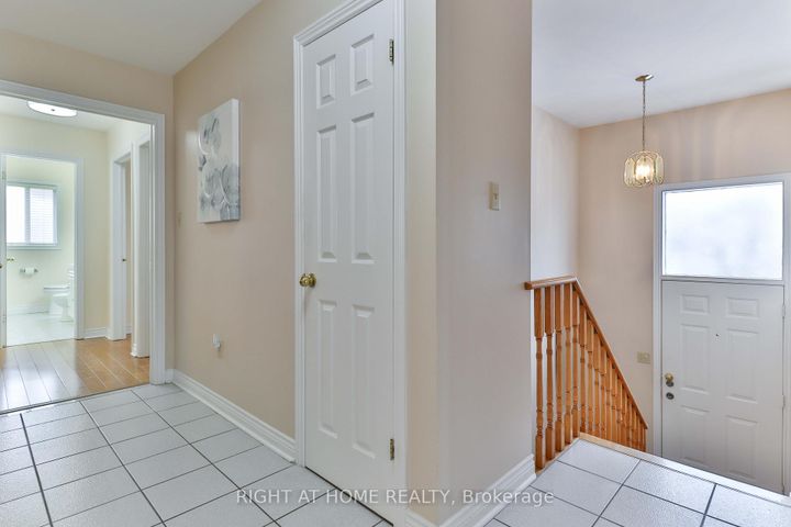 Photo 22 at 459 Maple Leaf Drive, Maple Leaf, Toronto