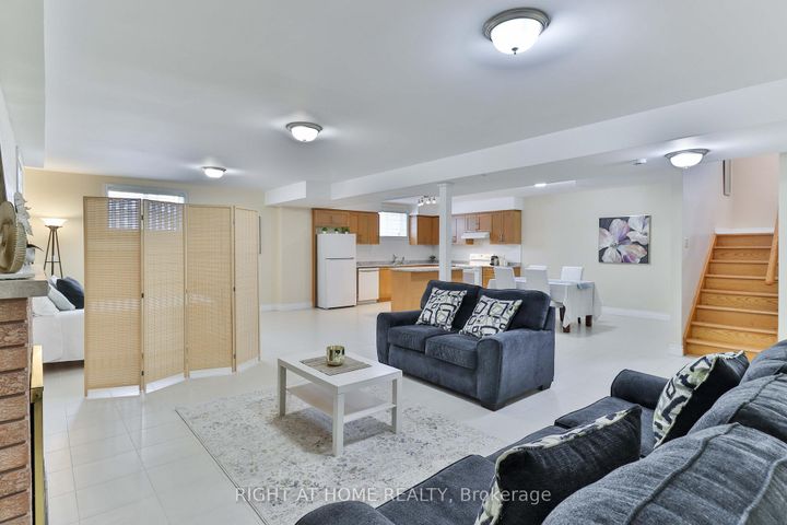 Photo 24 at 459 Maple Leaf Drive, Maple Leaf, Toronto
