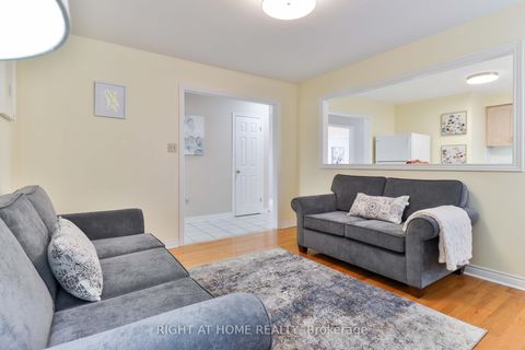 Photo 12 at 459 Maple Leaf Drive, Maple Leaf, Toronto