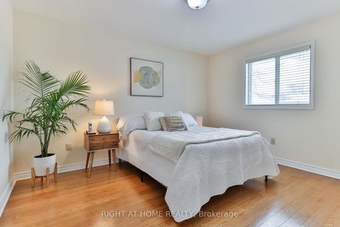 Photo 14 at 459 Maple Leaf Drive, Maple Leaf, Toronto