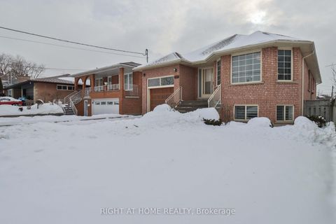 Photo 35 at 459 Maple Leaf Drive, Maple Leaf, Toronto