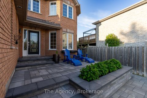 Photo 1 at 7 Higgin Court, Edgehill Drive, Barrie