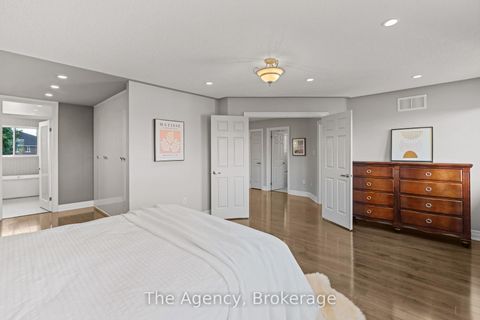 Photo 17 at 7 Higgin Court, Edgehill Drive, Barrie