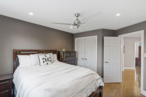 Photo 23 at 7 Higgin Court, Edgehill Drive, Barrie