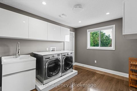 Photo 24 at 7 Higgin Court, Edgehill Drive, Barrie