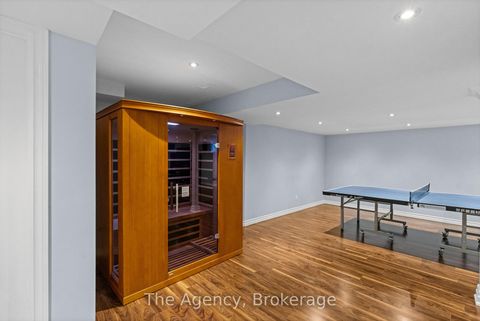 Photo 31 at 7 Higgin Court, Edgehill Drive, Barrie