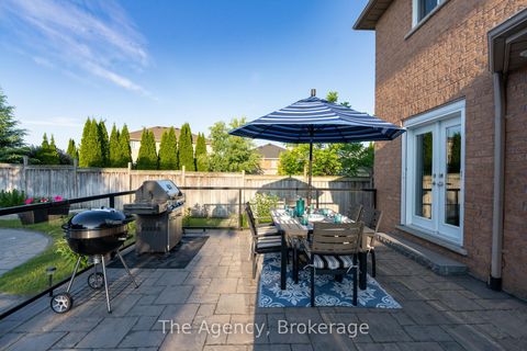 Photo 37 at 7 Higgin Court, Edgehill Drive, Barrie