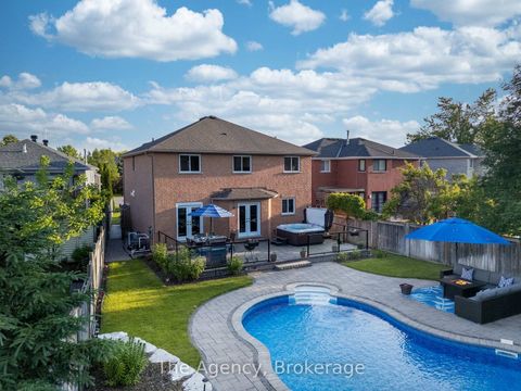 Photo 41 at 7 Higgin Court, Edgehill Drive, Barrie