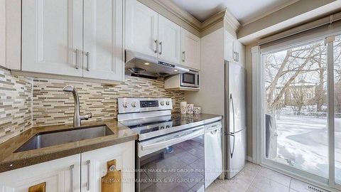 Photo 12 at 25 Sandusky Crescent, Aurora Highlands, Aurora