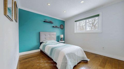 Photo 25 at 25 Sandusky Crescent, Aurora Highlands, Aurora