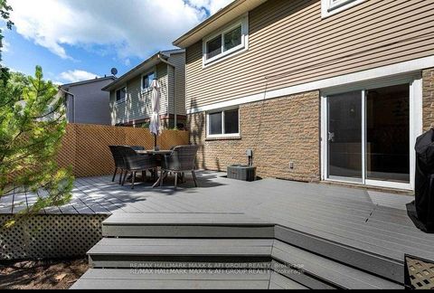 Photo 41 at 25 Sandusky Crescent, Aurora Highlands, Aurora