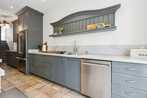 Photo 16 at 52 Rowanwood Avenue, Moore Park, Toronto