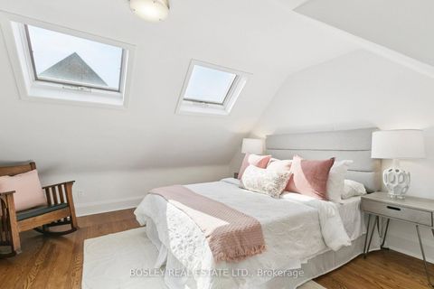 Photo 23 at 52 Rowanwood Avenue, Moore Park, Toronto