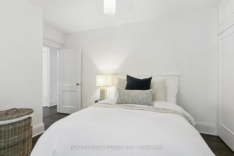 Photo 34 at 52 Rowanwood Avenue, Moore Park, Toronto