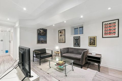 Photo 39 at 52 Rowanwood Avenue, Moore Park, Toronto