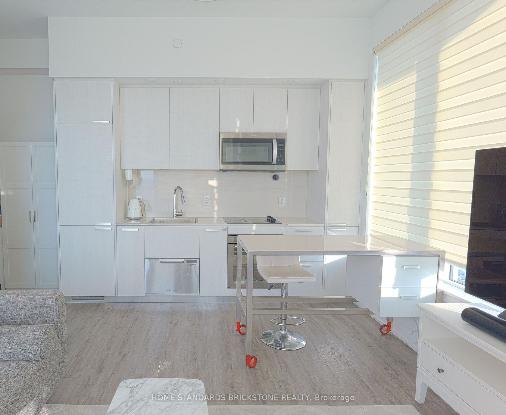 Ph503 - 75 Canterbury Place, Willowdale West, Toronto photo number 2