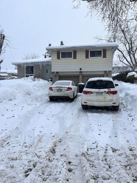 Photo 1 at 13 Jane Crescent, Allandale Heights, Barrie