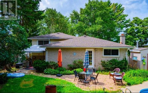 Photo 8 at 13 Jane Crescent, Allandale Heights, Barrie