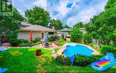 Photo 9 at 13 Jane Crescent, Allandale Heights, Barrie