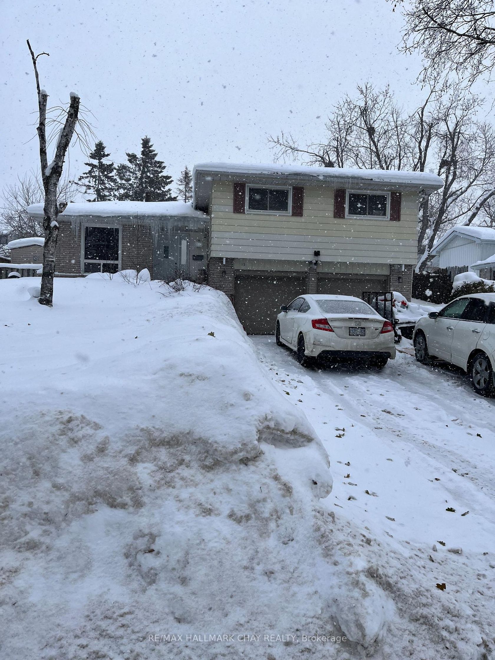 13 Jane Crescent, Allandale Heights, Barrie photo number 2