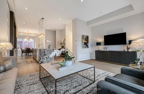 Photo 15 at 12 Genuine Lane, Doncrest, Richmond Hill