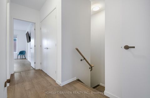 Photo 23 at 12 Genuine Lane, Doncrest, Richmond Hill