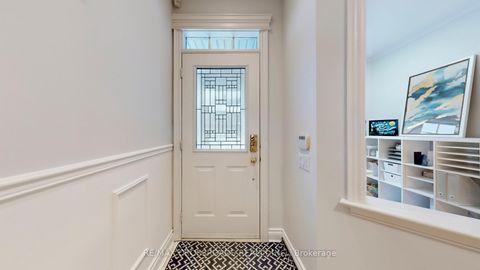 Photo 1 at 93 Westbury Court, Westbrook, Richmond Hill