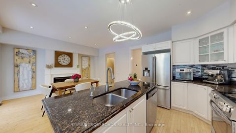 Photo 10 at 93 Westbury Court, Westbrook, Richmond Hill