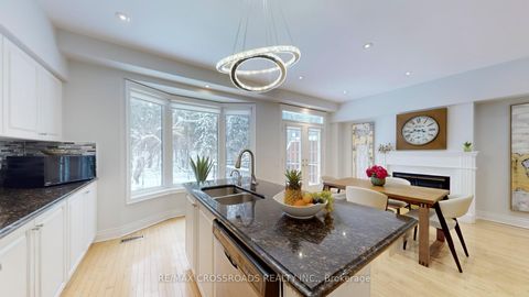 Photo 11 at 93 Westbury Court, Westbrook, Richmond Hill