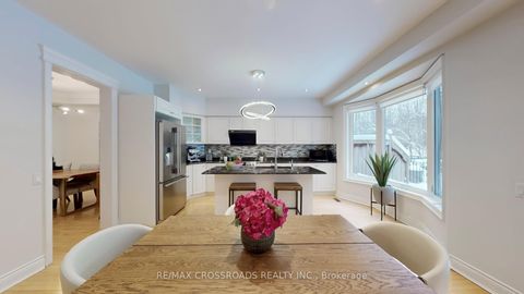 Photo 14 at 93 Westbury Court, Westbrook, Richmond Hill