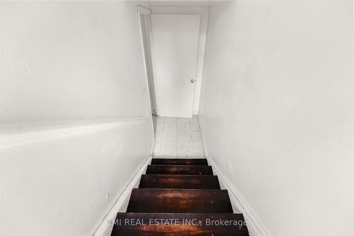 Photo 32 at 50 Apache Trail, Pleasant View, Toronto