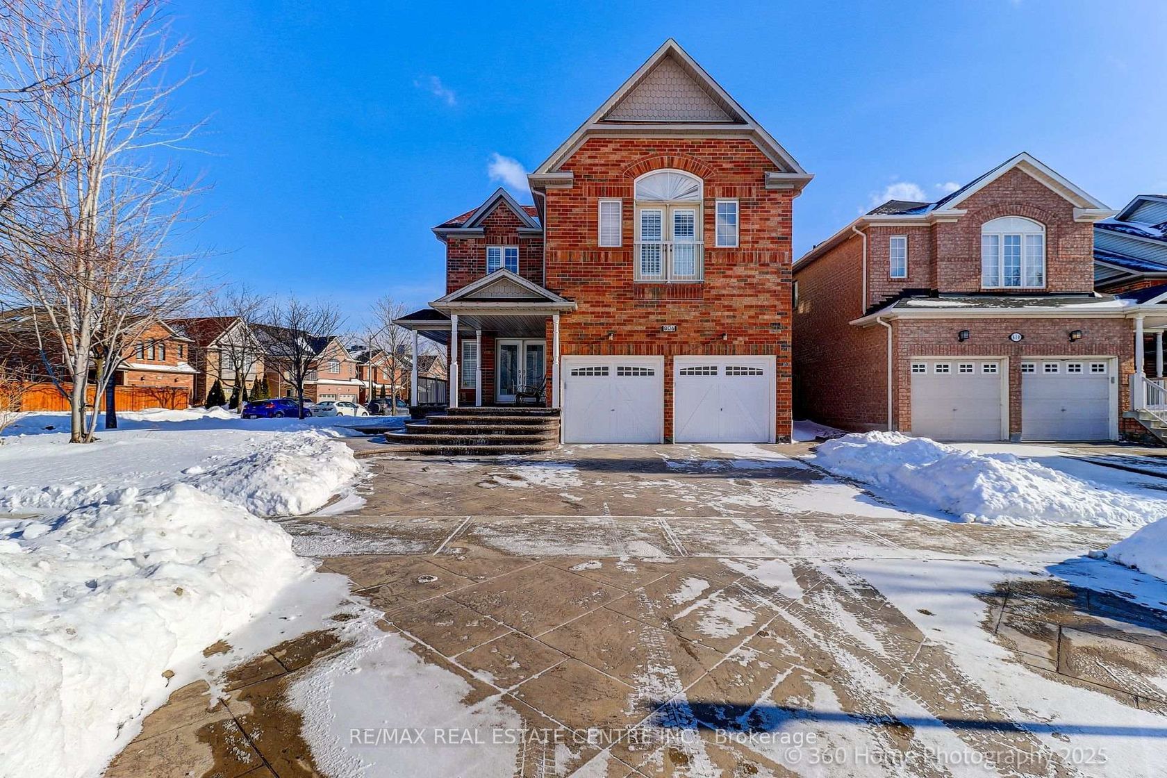 806 White Clover Way, East Credit, Mississauga 