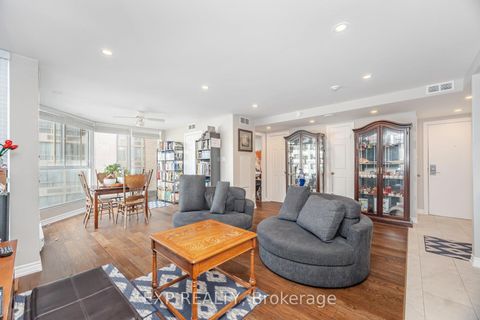 Photo 9 at 2007 - 55 Centre Avenue, Bay Street Corridor, Toronto