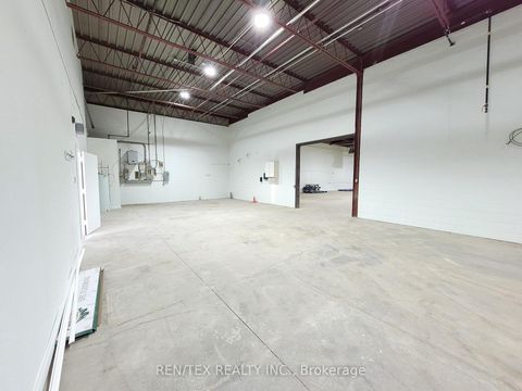 Photo 4 at A1&A2 - 311 Bowes Road, Concord, Vaughan