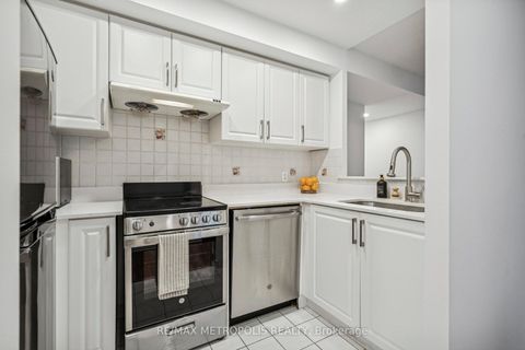 Photo 15 at 1911 - 8 Lee Centre Drive, Woburn, Toronto