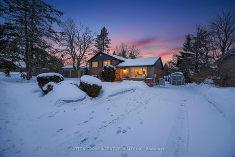 Photo 1 at 28 Springhome Road, Allandale Heights, Barrie