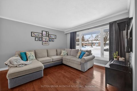 Photo 6 at 28 Springhome Road, Allandale Heights, Barrie