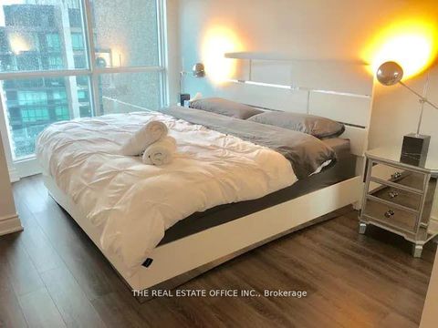 Photo 6 at 3802 - 219 Fort York Boulevard, Niagara, Toronto