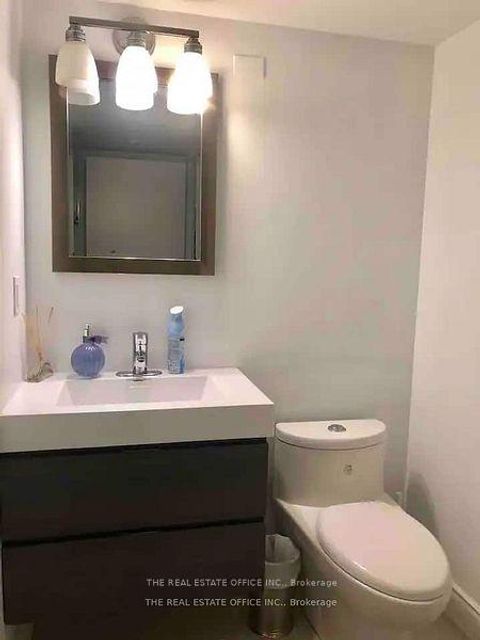 Photo 11 at 3802 - 219 Fort York Boulevard, Niagara, Toronto