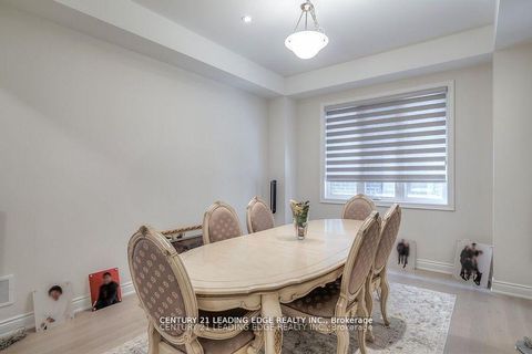 Photo 9 at 77 Terravista Crescent, Vellore Village, Vaughan