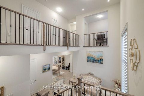 Photo 21 at 77 Terravista Crescent, Vellore Village, Vaughan