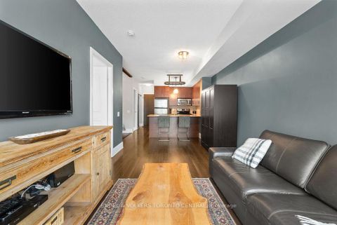 Photo 10 at 621 - 560 Front Street W, Waterfront Communities C1, Toronto