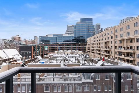 Photo 13 at 621 - 560 Front Street W, Waterfront Communities C1, Toronto