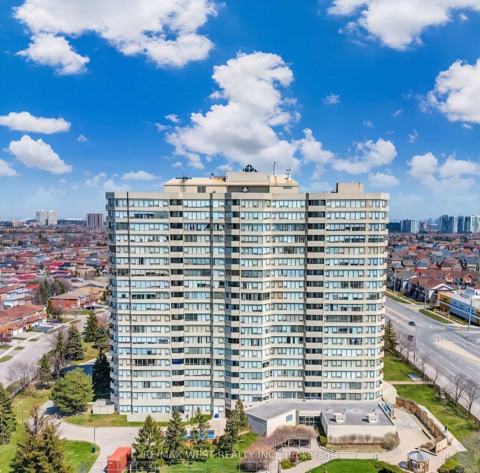 1208 - 700 Constellation Drive, Hurontario, Mississauga 