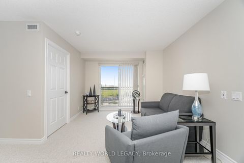 Photo 13 at 610 - 1720 Eglinton Avenue E, Victoria Village, Toronto