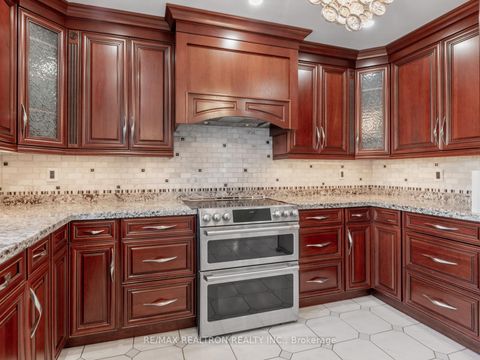 Photo 9 at 406 Weldrick Road E, Bayview Hill, Richmond Hill