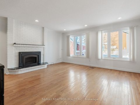 Photo 12 at 406 Weldrick Road E, Bayview Hill, Richmond Hill