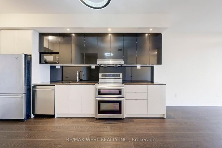 Photo 10 at 3517 - 121 McMahon Drive, Bayview Village, Toronto